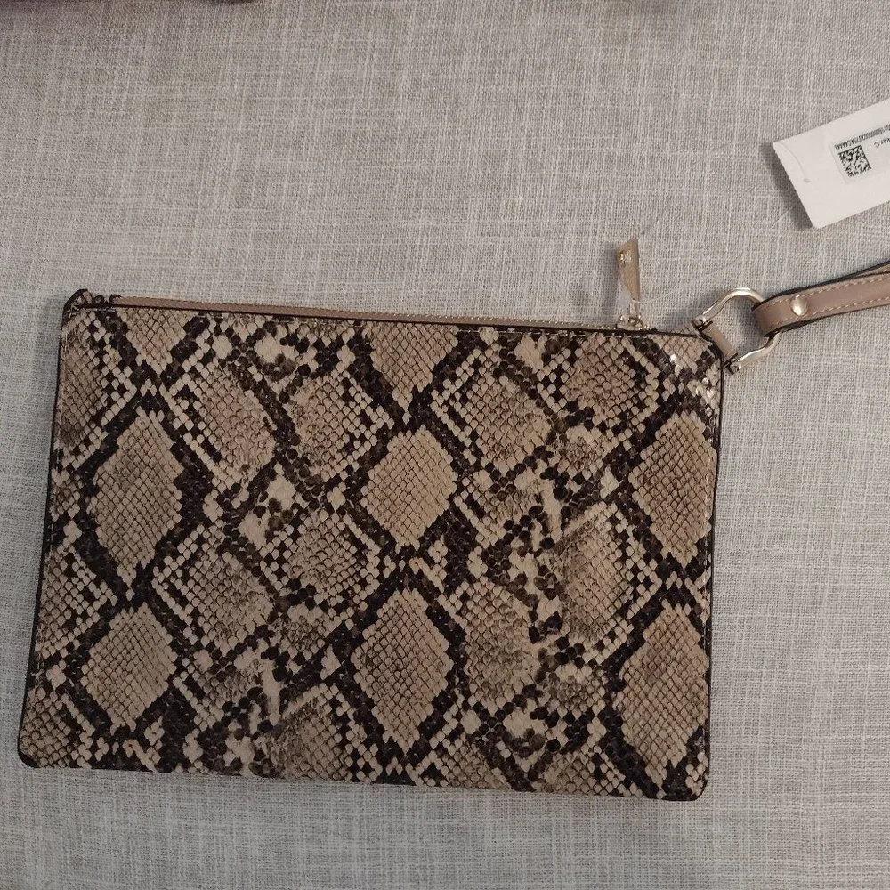 NWT Snake Print Zippered Wristlet - Picture 3 of 5